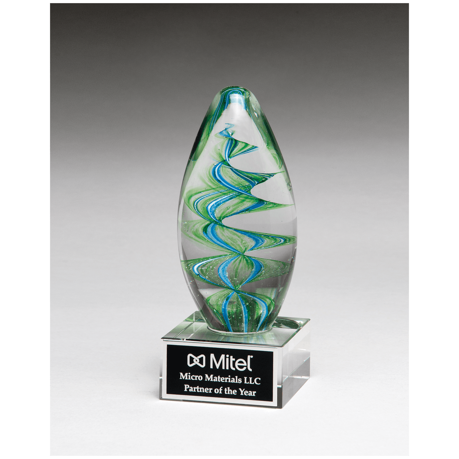 Green Swirl Art Glass Egg